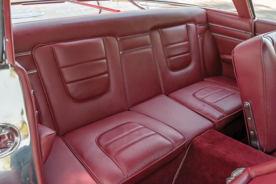 Интерьер Dual-Ghia L6.4 Coupe 1962 года  (фото 61 из 63)